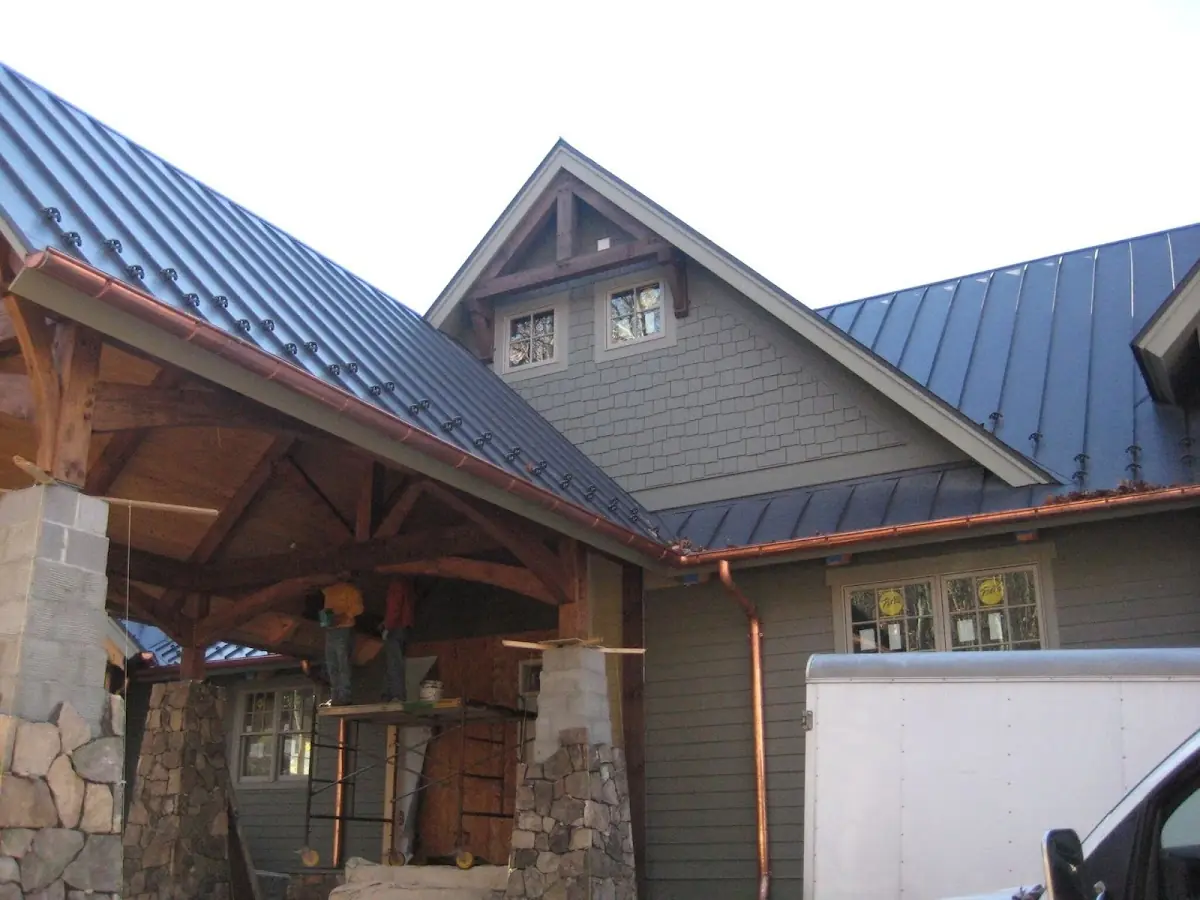 Craftsman Roofing team delivering quality roofing work in North of Maryland